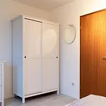 Lora - Дом отдыха *
