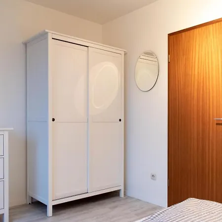 Lora - Holiday home *