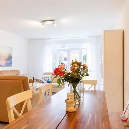 Lora - Holiday home *